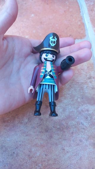 6 Piratas Playmobil + cofres