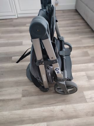 Carrito bebé ligero gris twistshake 
