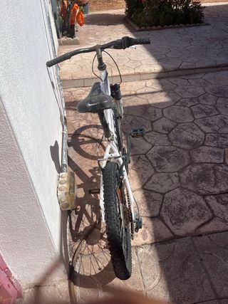 Bicicleta B-PRO 20" blanca y azul