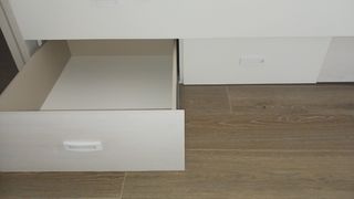 Cama blanca madera - 2 colchones y 3 cajones 