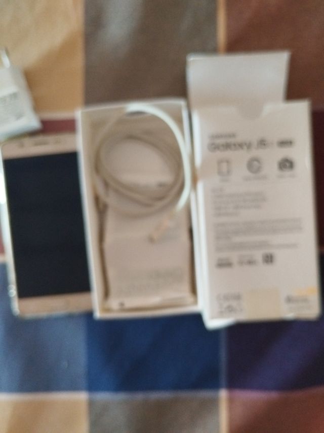 Samsung Galaxy J5 + Galaxy Pro