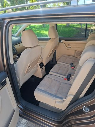 Volkswagen Touran 2012