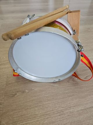 Tambor infantil con baquetas ideal para niñ@s
