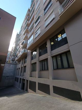 Local comercial en venta en Sant Andreu de Palomar en Barcelona
