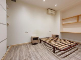 Local comercial en venta en El Carmel en Barcelona