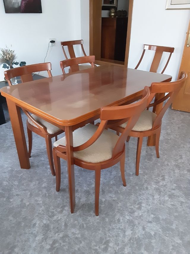 Mesa comedor madera de cerezo,extensible.