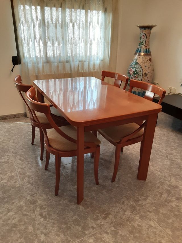 Mesa comedor madera de cerezo,extensible.