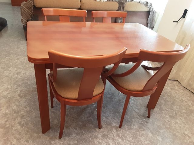 Mesa comedor madera de cerezo,extensible.