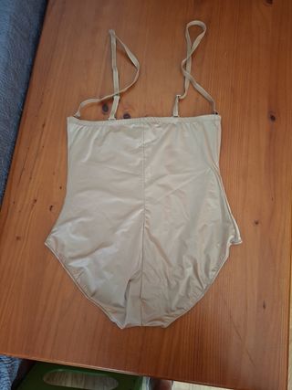 Faja moldeadora Tezenis beige con tirantes sin uso
