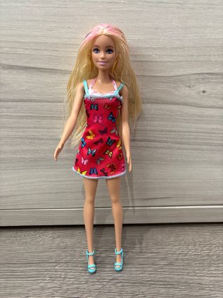 Muñecas Barbie y Chelsea