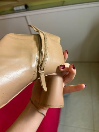 Botines beige tacón