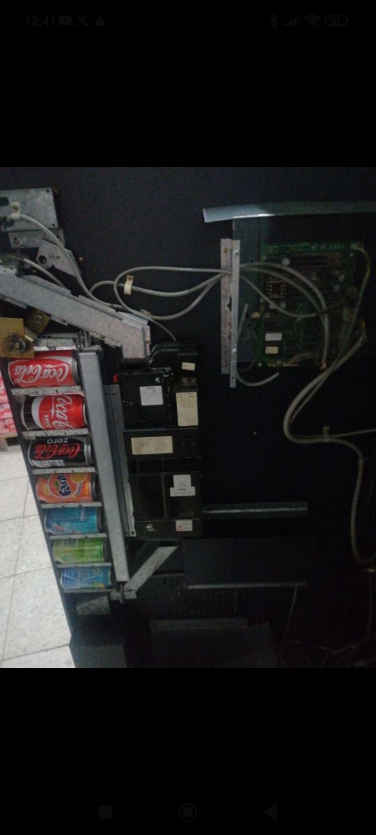 Máquina expendedora ARTIK 272