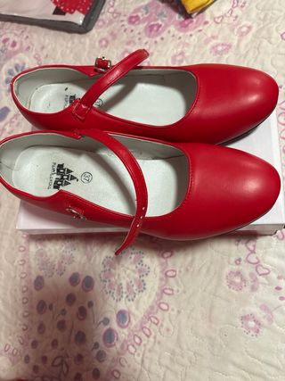 Zapatos rojos flamenco mujer número 37