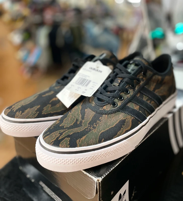 Adidas Adi-Ease Camo - Talla 48