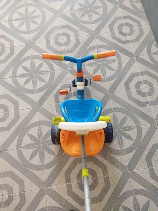 Triciclo infantil usado