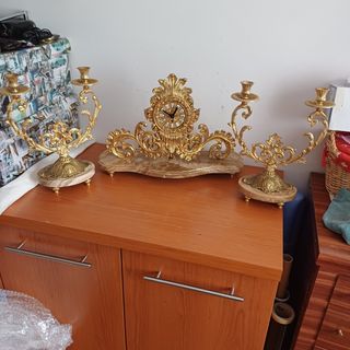 Reloj candeleros dorados
