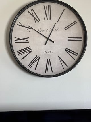 Reloj pared Grand Hotel London