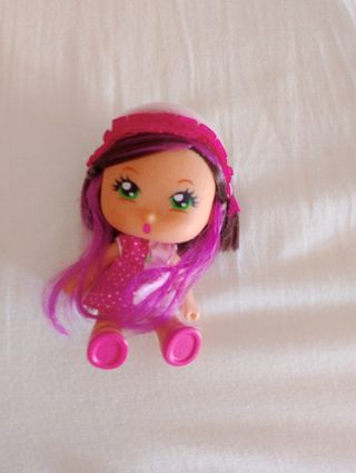 Muñeca fresa estilo barriguita