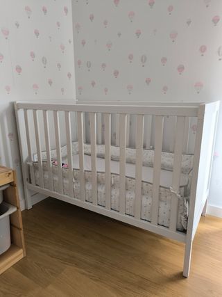 Cuna bebé Ikea Gulliver y colchon