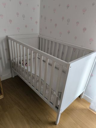 Cuna bebé Ikea Gulliver y colchon