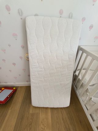 Cuna bebé Ikea Gulliver y colchon