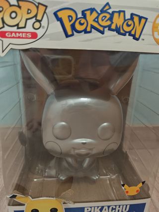 Funko Pop Gigante Pikachu 353