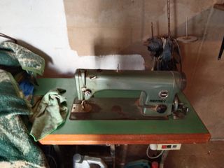 Máquina coser Refrey 906