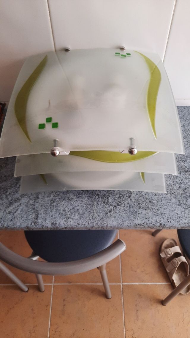 3 Plafones de cristal verde y blanco de 30x30.