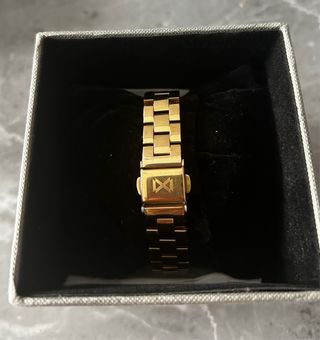 Reloj Mark Maddox mujer dorado