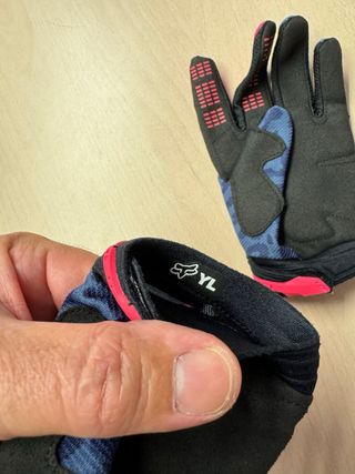 Guantes Fox motocross niña rosa-negro. Pack de 2. 