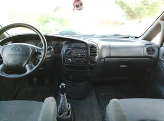 Hyundai H-1 2003