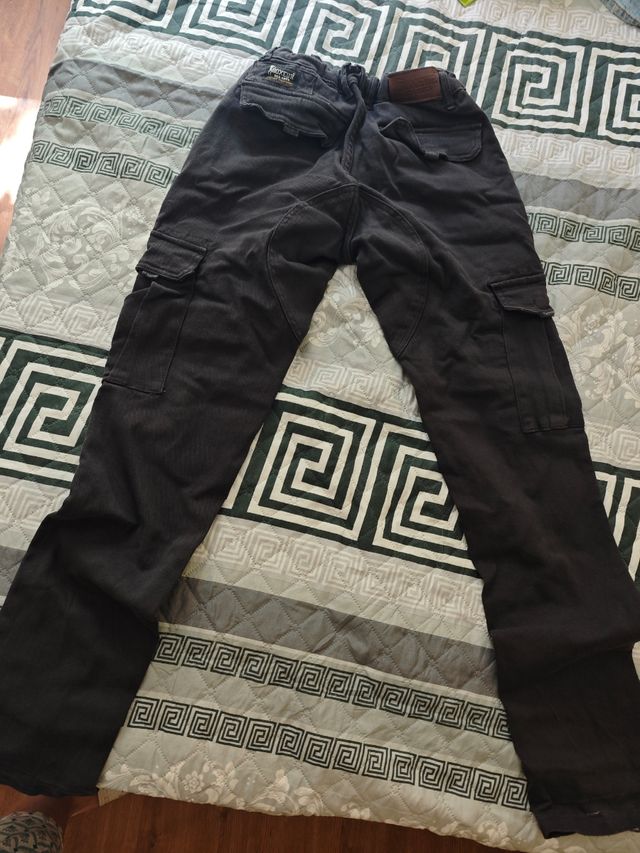 Pantalones cargo Boxeur negros