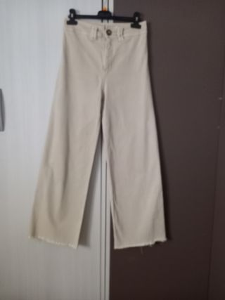 Pantalón cullotte beige