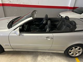 Mercedes-Benz  CLK 2002
