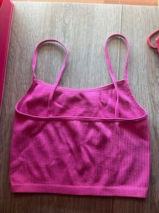 Top Stradivarius rosa talla S