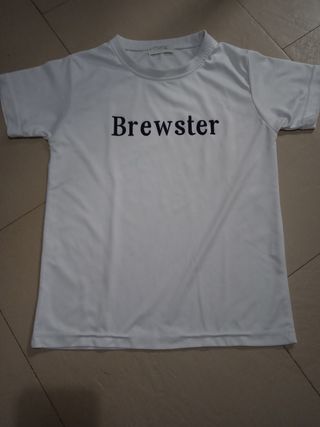 Uniforme deportivo y formal colegio BREWSTER