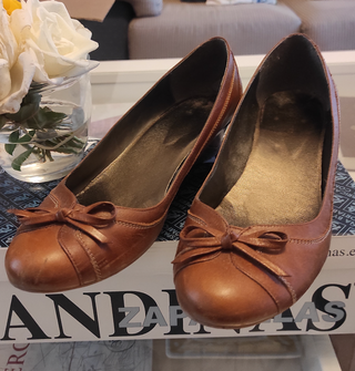 Bailarinas marrones de cuero