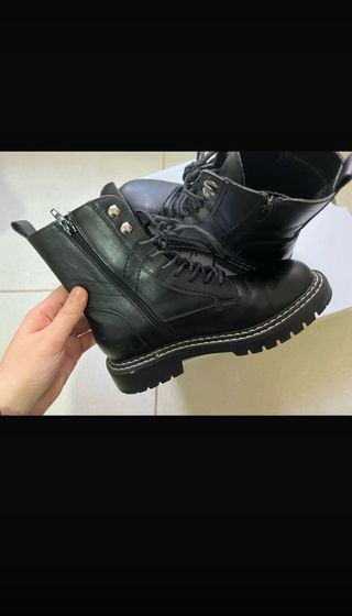 Botas militares negras