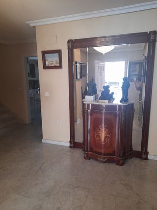 Recibidor rinconero madera y mármol