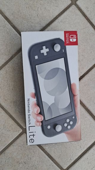 Nintendo Switch Lite - Grigia + giochi