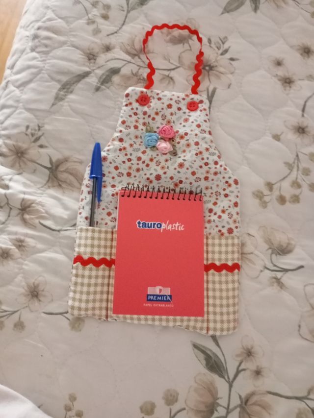 Delantal porta-notas artesanal