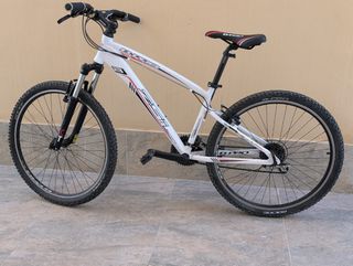 Bicicleta de montaña B-Pro 26"