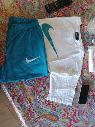 Conjunto Nike - Camiseta y Pantalones