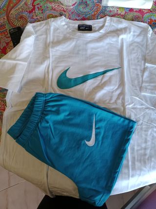 Conjunto Nike - Camiseta y Pantalones