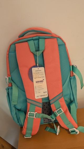 Mochila y estuche nuevos