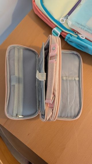 Mochila y estuche nuevos