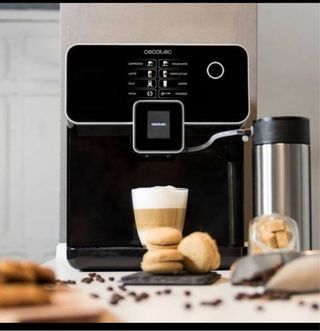 Cafetera Cecotec superautomática