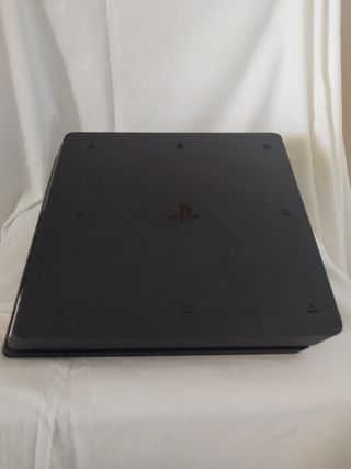 PS4 Slim 500GB - 2 Controller