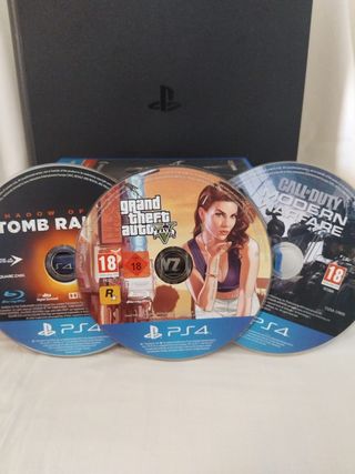 PS4 Slim 500GB - 2 Controller