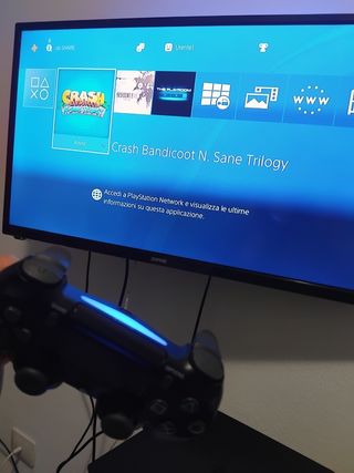 PS4 Slim 500GB - 2 Controller